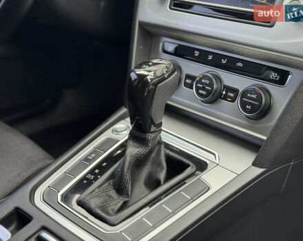 Черный Фольксваген Пассат, объемом двигателя 2 л и пробегом 239 тыс. км за 15300 $, фото 41 на Automoto.ua