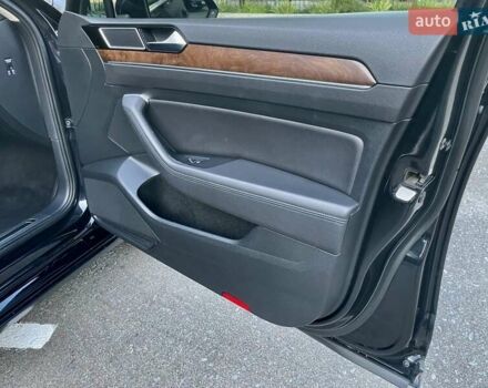 Чорний Фольксваген Пассат, об'ємом двигуна 1.8 л та пробігом 141 тис. км за 15999 $, фото 18 на Automoto.ua