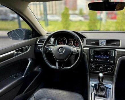 Черный Фольксваген Пассат, объемом двигателя 1.8 л и пробегом 180 тыс. км за 13500 $, фото 15 на Automoto.ua