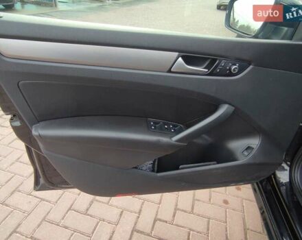 Чорний Фольксваген Пассат, об'ємом двигуна 2 л та пробігом 150 тис. км за 13599 $, фото 5 на Automoto.ua