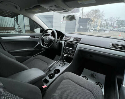 Черный Фольксваген Пассат, объемом двигателя 1.8 л и пробегом 161 тыс. км за 12300 $, фото 14 на Automoto.ua