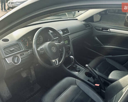 Черный Фольксваген Пассат, объемом двигателя 1.8 л и пробегом 103 тыс. км за 10999 $, фото 11 на Automoto.ua