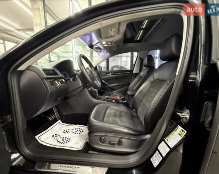 Чорний Фольксваген Пассат, об'ємом двигуна 2 л та пробігом 300 тис. км за 12999 $, фото 19 на Automoto.ua