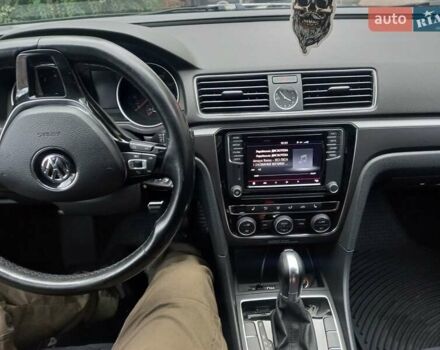 Черный Фольксваген Пассат, объемом двигателя 1.8 л и пробегом 150 тыс. км за 13500 $, фото 1 на Automoto.ua