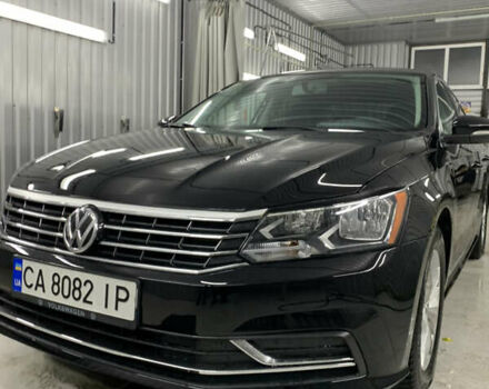 Черный Фольксваген Пассат, объемом двигателя 1.8 л и пробегом 195 тыс. км за 11000 $, фото 2 на Automoto.ua