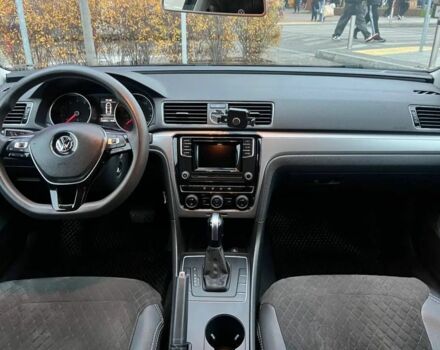 Чорний Фольксваген Пассат, об'ємом двигуна 1.8 л та пробігом 227 тис. км за 11500 $, фото 7 на Automoto.ua