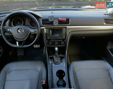 Черный Фольксваген Пассат, объемом двигателя 1.8 л и пробегом 210 тыс. км за 11800 $, фото 12 на Automoto.ua