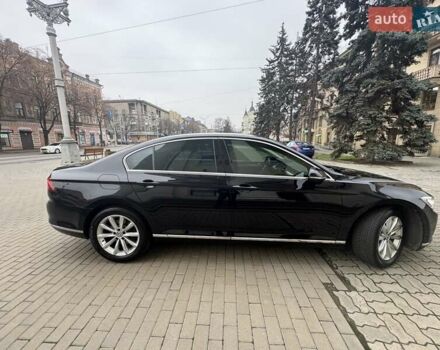Черный Фольксваген Пассат, объемом двигателя 1.97 л и пробегом 219 тыс. км за 20000 $, фото 2 на Automoto.ua