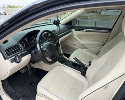 Черный Фольксваген Пассат, объемом двигателя 1.8 л и пробегом 190 тыс. км за 13800 $, фото 12 на Automoto.ua