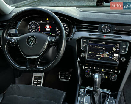 Черный Фольксваген Пассат, объемом двигателя 1.97 л и пробегом 240 тыс. км за 18800 $, фото 10 на Automoto.ua