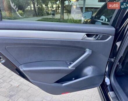 Черный Фольксваген Пассат, объемом двигателя 1.8 л и пробегом 216 тыс. км за 11999 $, фото 54 на Automoto.ua