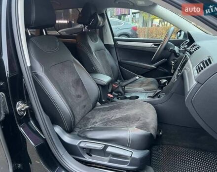 Черный Фольксваген Пассат, объемом двигателя 1.8 л и пробегом 225 тыс. км за 11690 $, фото 12 на Automoto.ua