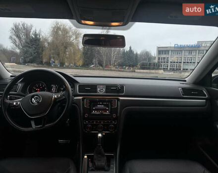 Черный Фольксваген Пассат, объемом двигателя 1.8 л и пробегом 176 тыс. км за 14500 $, фото 3 на Automoto.ua