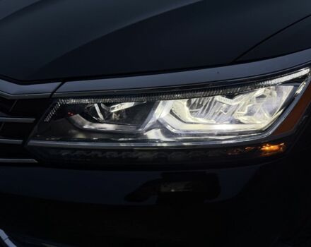 Черный Фольксваген Пассат, объемом двигателя 1.8 л и пробегом 145 тыс. км за 14800 $, фото 23 на Automoto.ua