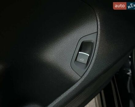 Черный Фольксваген Пассат, объемом двигателя 1.8 л и пробегом 225 тыс. км за 11990 $, фото 15 на Automoto.ua