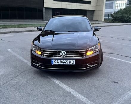 Черный Фольксваген Пассат, объемом двигателя 1.8 л и пробегом 175 тыс. км за 12200 $, фото 3 на Automoto.ua