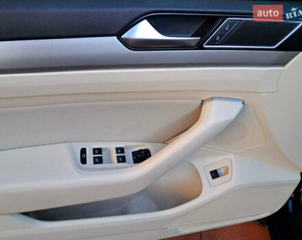 Чорний Фольксваген Пассат, об'ємом двигуна 2 л та пробігом 215 тис. км за 17300 $, фото 36 на Automoto.ua