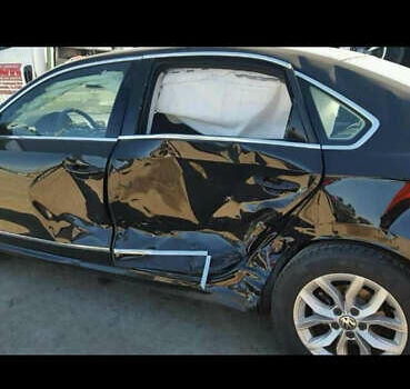 Черный Фольксваген Пассат, объемом двигателя 1.8 л и пробегом 103 тыс. км за 11000 $, фото 15 на Automoto.ua