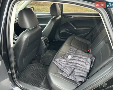 Черный Фольксваген Пассат, объемом двигателя 1.8 л и пробегом 179 тыс. км за 12700 $, фото 5 на Automoto.ua