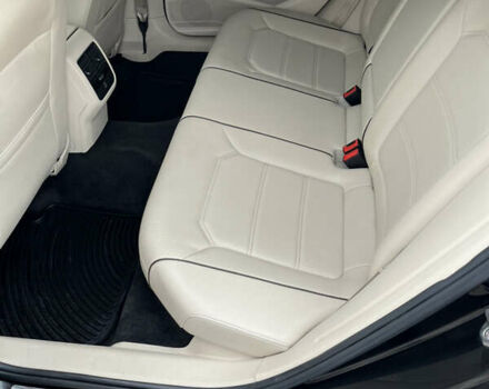 Чорний Фольксваген Пассат, об'ємом двигуна 1.8 л та пробігом 105 тис. км за 12500 $, фото 14 на Automoto.ua