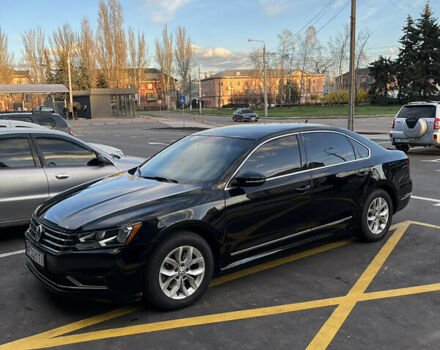 Черный Фольксваген Пассат, объемом двигателя 1.8 л и пробегом 149 тыс. км за 10900 $, фото 4 на Automoto.ua