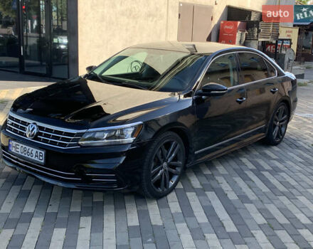 Черный Фольксваген Пассат, объемом двигателя 1.8 л и пробегом 210 тыс. км за 11800 $, фото 4 на Automoto.ua