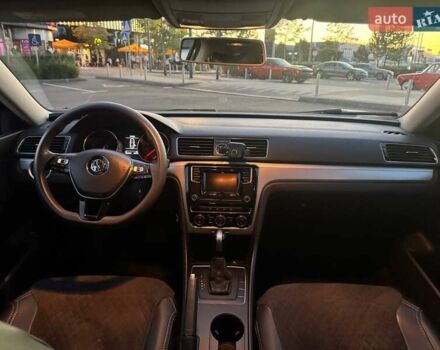 Черный Фольксваген Пассат, объемом двигателя 1.8 л и пробегом 225 тыс. км за 11990 $, фото 26 на Automoto.ua