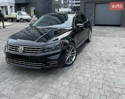 Черный Фольксваген Пассат, объемом двигателя 1.8 л и пробегом 142 тыс. км за 14600 $, фото 3 на Automoto.ua