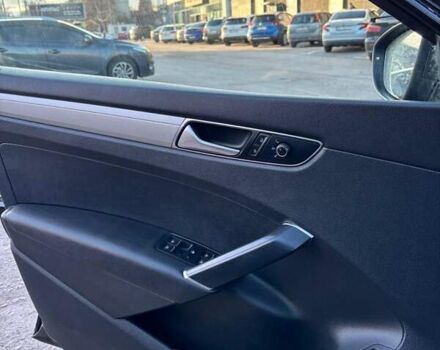 Чорний Фольксваген Пассат, об'ємом двигуна 1.8 л та пробігом 213 тис. км за 11000 $, фото 13 на Automoto.ua