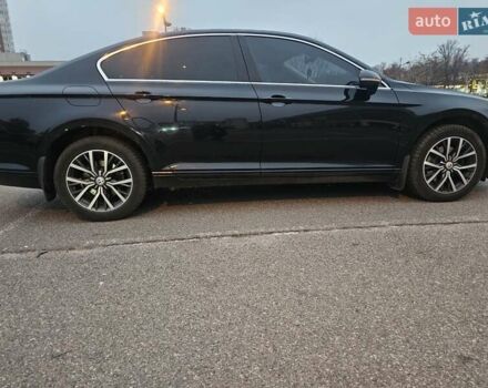 Черный Фольксваген Пассат, объемом двигателя 1.8 л и пробегом 175 тыс. км за 15800 $, фото 10 на Automoto.ua