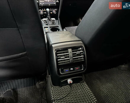 Черный Фольксваген Пассат, объемом двигателя 1.97 л и пробегом 287 тыс. км за 19500 $, фото 16 на Automoto.ua