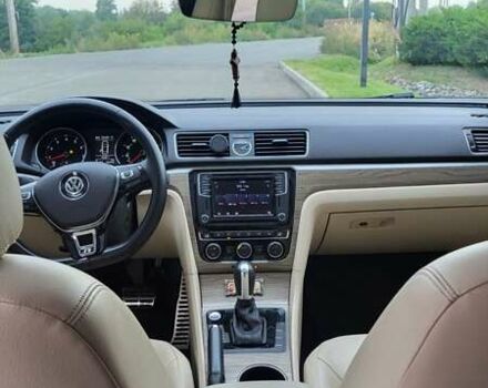 Черный Фольксваген Пассат, объемом двигателя 1.8 л и пробегом 73 тыс. км за 18000 $, фото 4 на Automoto.ua