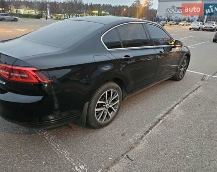 Черный Фольксваген Пассат, объемом двигателя 1.8 л и пробегом 175 тыс. км за 15800 $, фото 42 на Automoto.ua