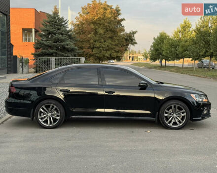 Чорний Фольксваген Пассат, об'ємом двигуна 1.8 л та пробігом 190 тис. км за 12999 $, фото 6 на Automoto.ua
