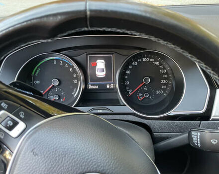 Черный Фольксваген Пассат, объемом двигателя 1.4 л и пробегом 203 тыс. км за 19000 $, фото 19 на Automoto.ua