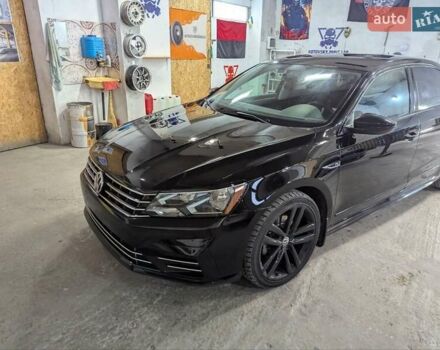 Черный Фольксваген Пассат, объемом двигателя 1.8 л и пробегом 142 тыс. км за 14500 $, фото 3 на Automoto.ua