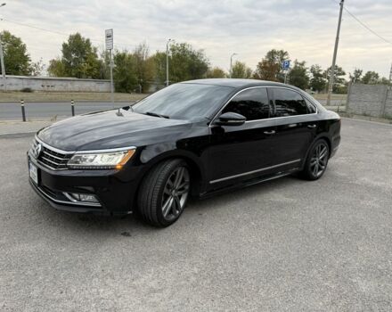 Черный Фольксваген Пассат, объемом двигателя 1.8 л и пробегом 190 тыс. км за 13800 $, фото 8 на Automoto.ua