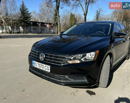 Черный Фольксваген Пассат, объемом двигателя 1.8 л и пробегом 125 тыс. км за 13200 $, фото 1 на Automoto.ua