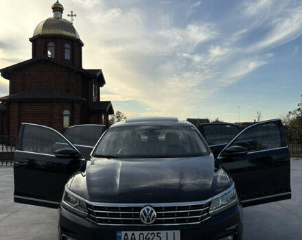 Черный Фольксваген Пассат, объемом двигателя 1.8 л и пробегом 168 тыс. км за 15500 $, фото 4 на Automoto.ua