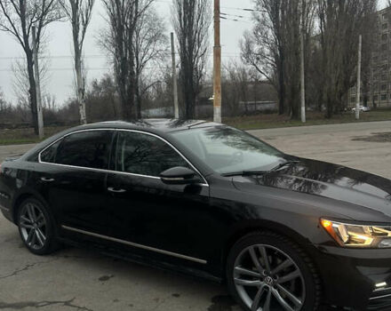 Черный Фольксваген Пассат, объемом двигателя 1.8 л и пробегом 176 тыс. км за 14500 $, фото 1 на Automoto.ua