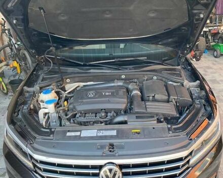 Черный Фольксваген Пассат, объемом двигателя 1.8 л и пробегом 65 тыс. км за 16500 $, фото 16 на Automoto.ua