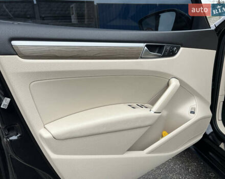 Чорний Фольксваген Пассат, об'ємом двигуна 1.8 л та пробігом 105 тис. км за 12500 $, фото 13 на Automoto.ua