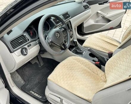 Черный Фольксваген Пассат, объемом двигателя 1.8 л и пробегом 215 тыс. км за 11500 $, фото 2 на Automoto.ua