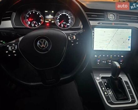 Черный Фольксваген Пассат, объемом двигателя 1.8 л и пробегом 175 тыс. км за 15800 $, фото 25 на Automoto.ua