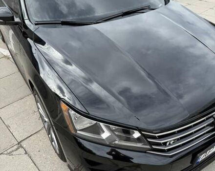 Черный Фольксваген Пассат, объемом двигателя 1.8 л и пробегом 209 тыс. км за 13300 $, фото 4 на Automoto.ua