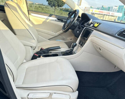 Черный Фольксваген Пассат, объемом двигателя 1.8 л и пробегом 128 тыс. км за 12800 $, фото 4 на Automoto.ua