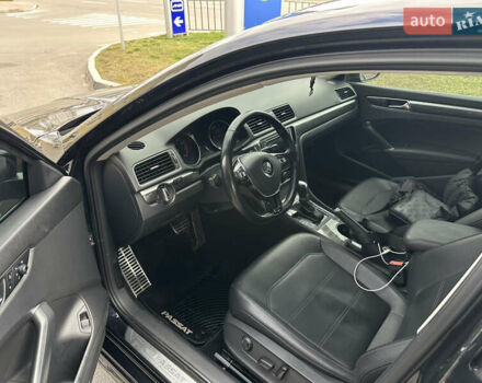 Черный Фольксваген Пассат, объемом двигателя 1.8 л и пробегом 166 тыс. км за 14000 $, фото 4 на Automoto.ua