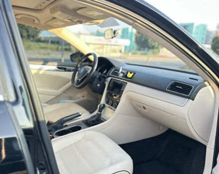 Черный Фольксваген Пассат, объемом двигателя 1.8 л и пробегом 128 тыс. км за 12800 $, фото 5 на Automoto.ua