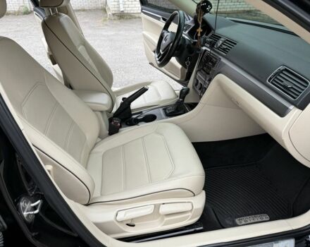 Черный Фольксваген Пассат, объемом двигателя 1.8 л и пробегом 190 тыс. км за 13800 $, фото 13 на Automoto.ua