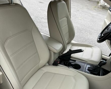 Черный Фольксваген Пассат, объемом двигателя 1.8 л и пробегом 190 тыс. км за 13800 $, фото 17 на Automoto.ua